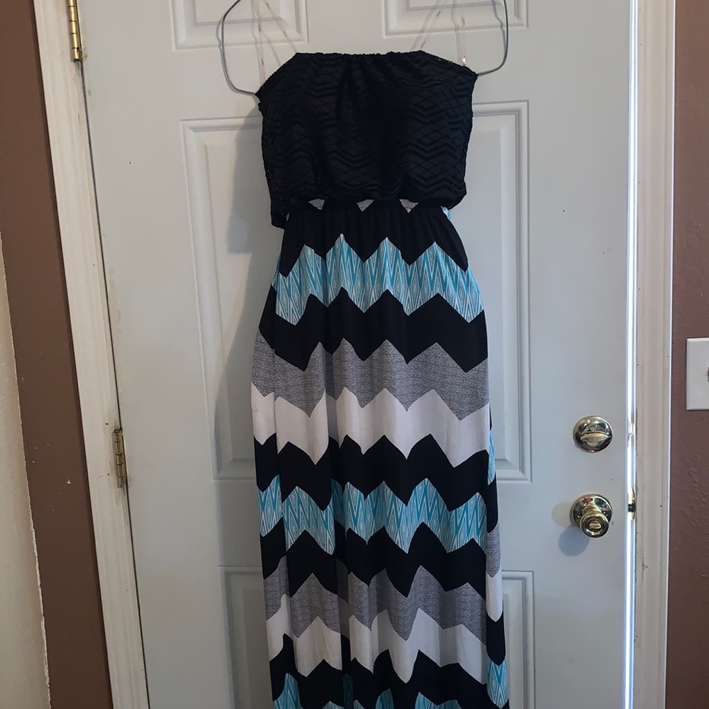 Trixxi long black/white/blue dress Size Medium